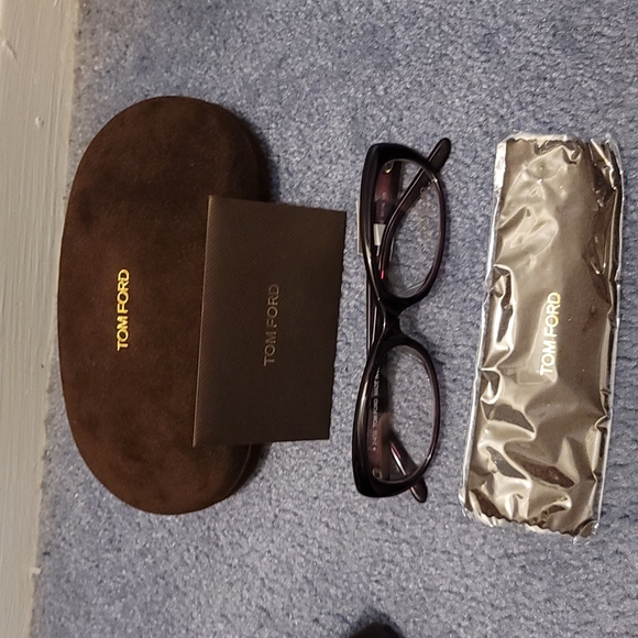 Eyeglasses - Picture 2 of 7